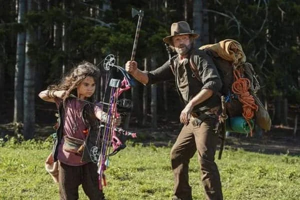 Love and Monsters, Clyde (Michael Rooker), Minnow (Ariane Greenblatt)
