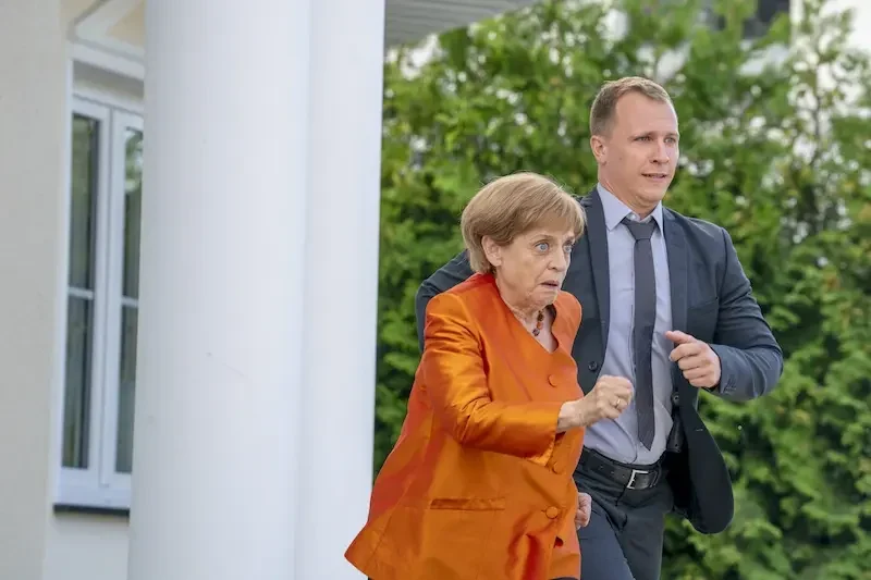miss merkel: Katharina Thalbach und Tim Kalkhof