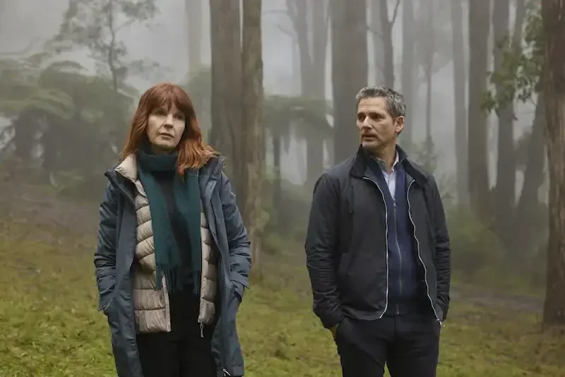 jacqueline mckenzie als agent cooper und eric bana als agent aaron falk