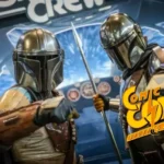 Zwei Mandalorian Cosplayer bei Comic Con Stuttgart.