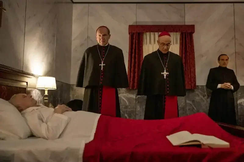 konklave filmszene kardinäle sterbebett papst