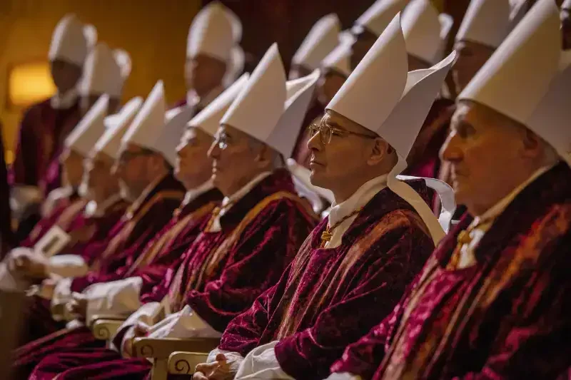 konklave filmszene kardinäle in der konklave