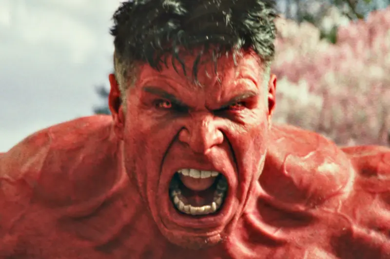 Captain America 4 Filmkritik Titelbild mit rotem Hulk